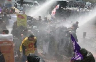 izmir-de-4-4-4-savasi-3488179 8814 o