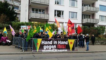 3 Aralıkzürih tc kons. önünde Kobanê destek