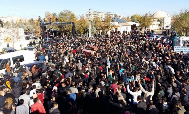 amed abluka altida sehitlerini ugurladi