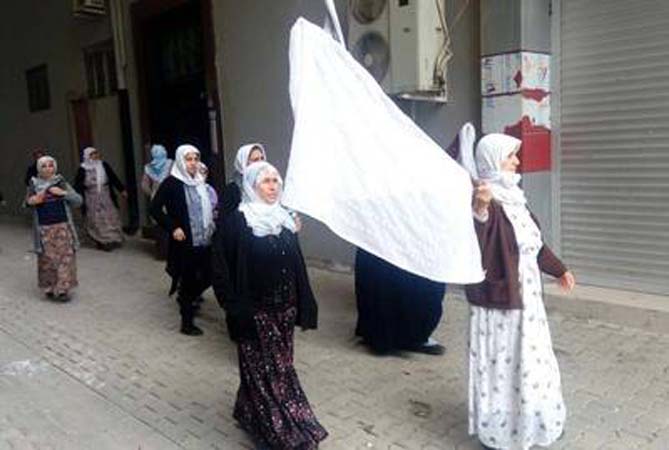kadinlar beyaz bayrak