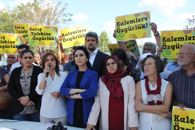 asli erdogan icin eylem