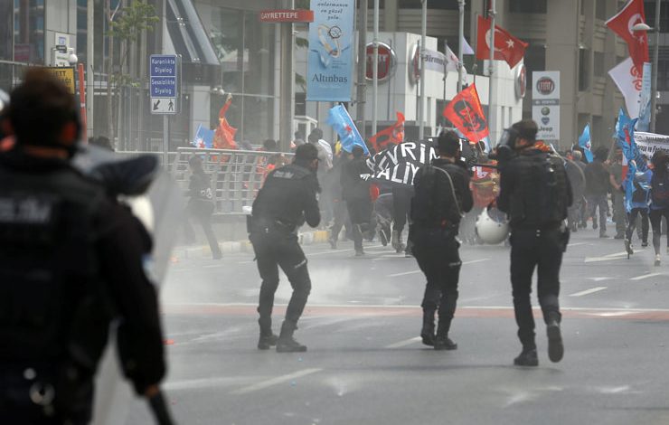 1 mayis polis saldiri1