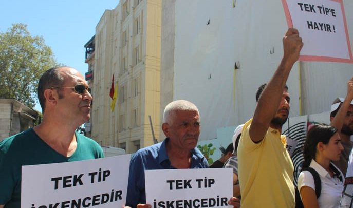 tek tip protesto